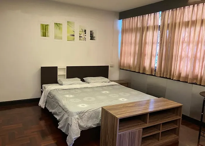 Flourish Sukhumvit 39 게스트하우스 방콕
