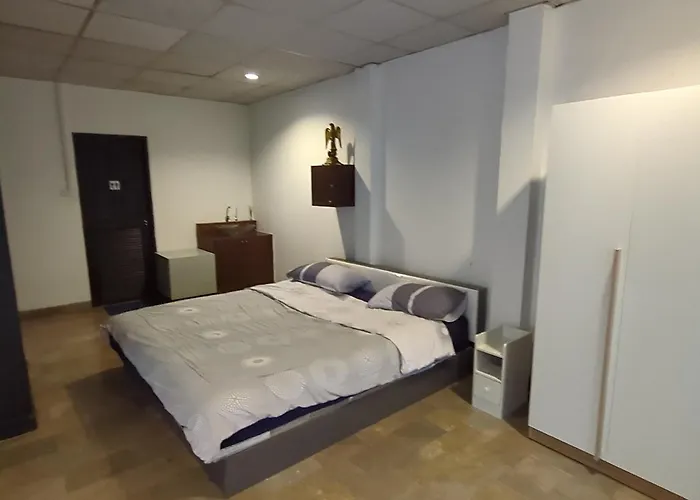 게스트하우스 Flourish Sukhumvit 39 *